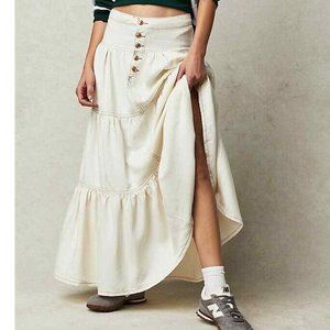 Free People Dreamweaver Maxi Skirt in Cream Size MED,  NEW